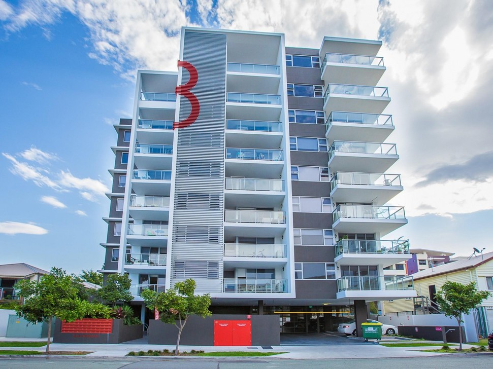 7028 Norman Street, Southport QLD 4215 unit For Rent