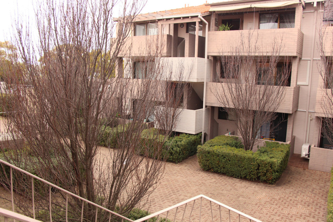 8/111113 Hubert Street, East Victoria Park WA 6101 unit For Rent