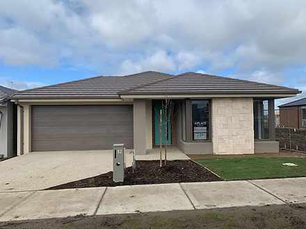 12 Midfield Way, Clyde 3978, VIC House Photo