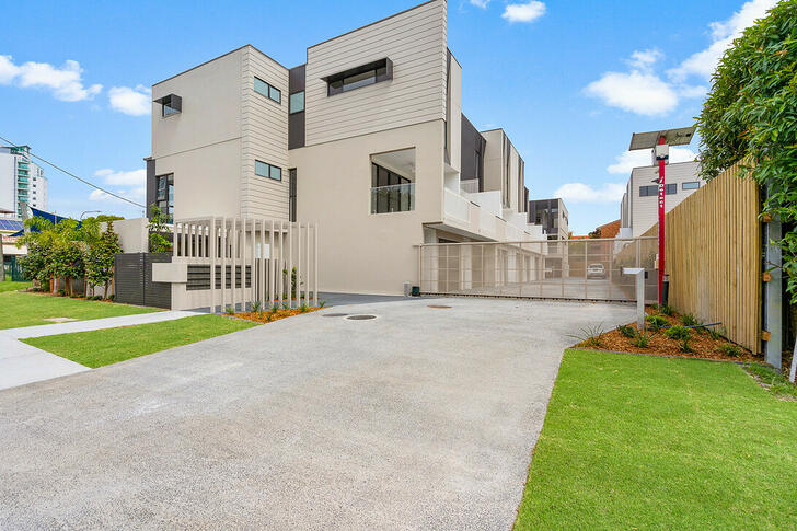 10/24 Imperial Parade, Labrador 4215, QLD Townhouse Photo