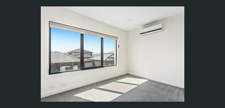 12/47 Waterhaven Boulevard, Point Cook 3030, VIC Townhouse Photo