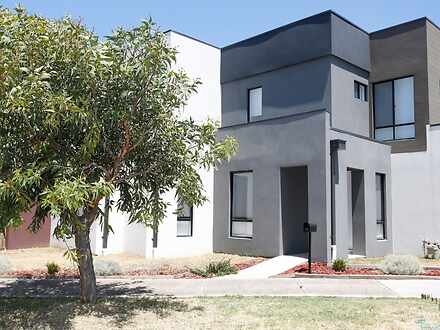 19 Daydream Place, Wollert 3750, VIC Townhouse Photo
