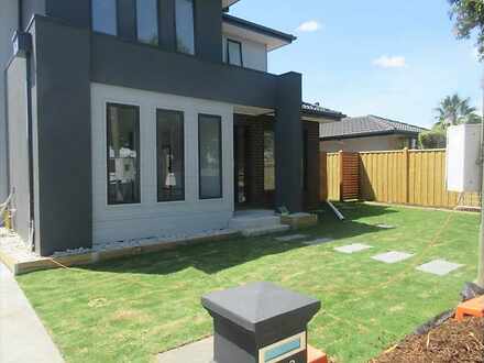1/9 Weatherston Road, Seaford 3198, VIC Townhouse Photo