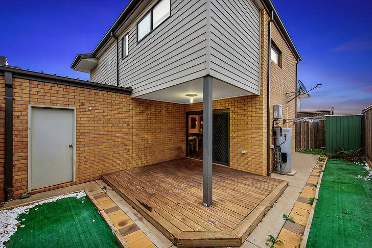 10 Dunlop Way, Fraser Rise 3336, VIC House Photo