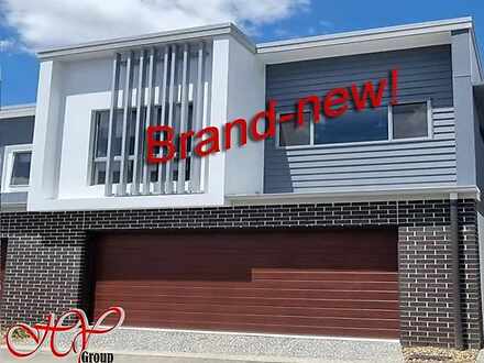 B1/31 Griffith Place, Seven Hills 4170, QLD Townhouse Photo