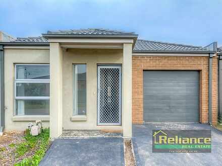 3/1 Beaurepaire Drive, Point Cook 3030, VIC Townhouse Photo