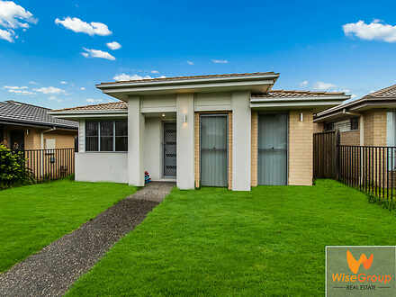 10 Tia Street, Clyde North 3978, VIC House Photo