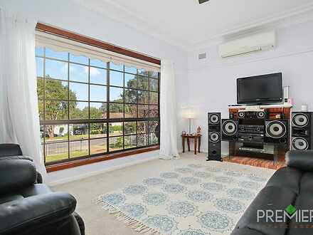 6 Bocking Avenue, Bradbury 2560, NSW House Photo