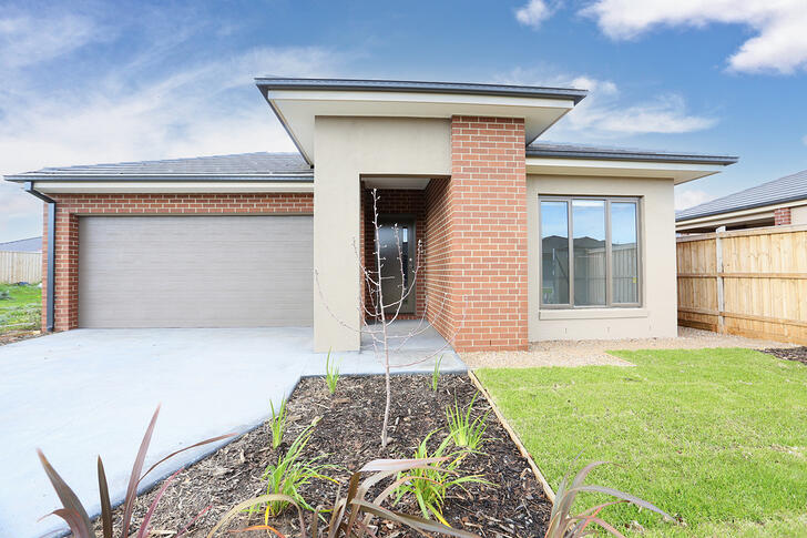 24 Hutchison Road, Mambourin 3024, VIC House Photo