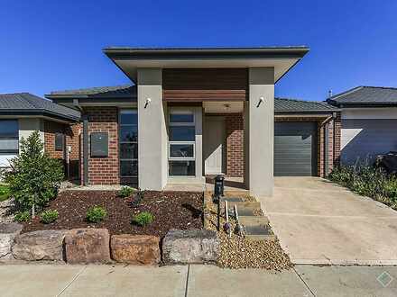 1 Hurdle Street, Clyde North 3978, VIC House Photo
