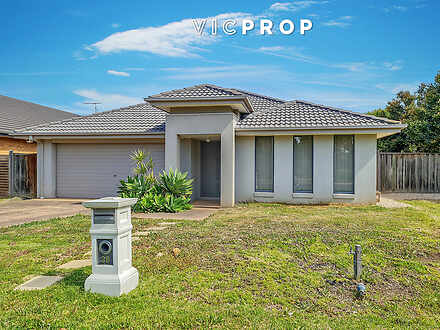 28 Bayside Drive, Point Cook 3030, VIC House Photo